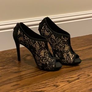 Authentic Schutz Lace Leather Heels
